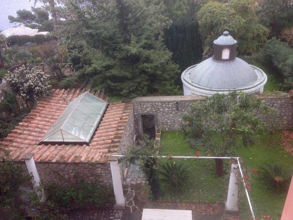 Capri Villa Bismarck Villa *